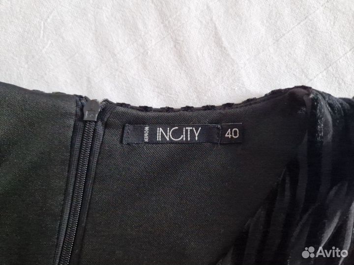 Черное бархатное платье