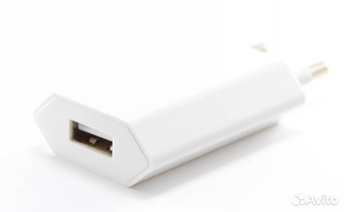 Зарядное устройство USB 1A Эконом Белое (упаковка