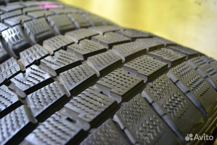 Dunlop Winter Maxx WM01 215/45 R17