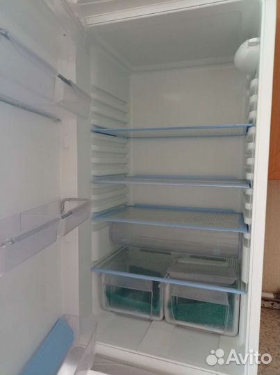 Холодильник б/у Indesit