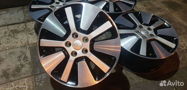 Оригинал Kia Soul K5 Seltos R18 5x114,3