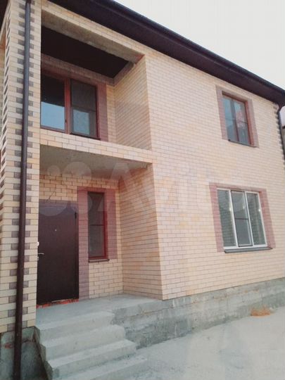 Дом 210 м² на участке 2,5 сот.