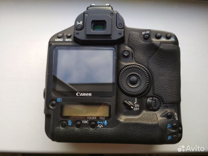 Canon EOS-1D Mark III, Nikon 50mm f1.8G AF-S