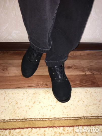 Женские ботинки