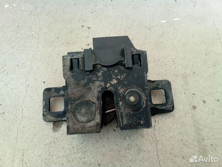 Замок капота Land Rover Discovery 3, 4, RRS