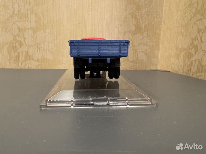 1:43 Модель ЗИЛ-138 (1977 год) бортовой газобалонн