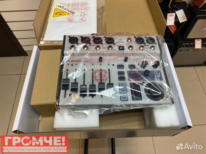 Микшерный пульт Behringer flow 8