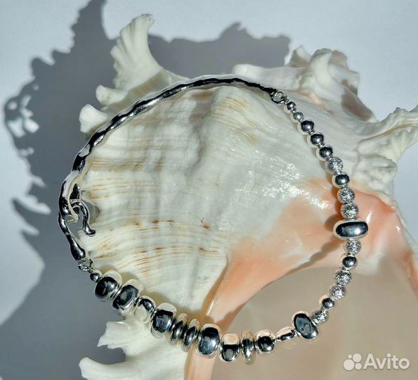 Браслет серебряный с гематитом в стиле UNOde50