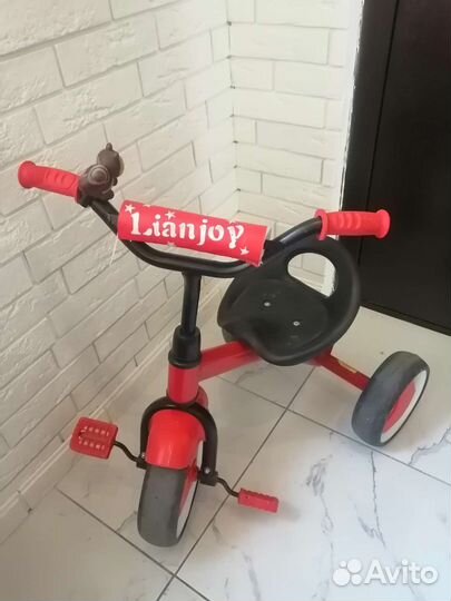 Детский трёхколёсный велосипед. Машина. Самокат
