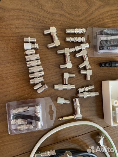 Телевизионные разветвитель. Переходники для тv