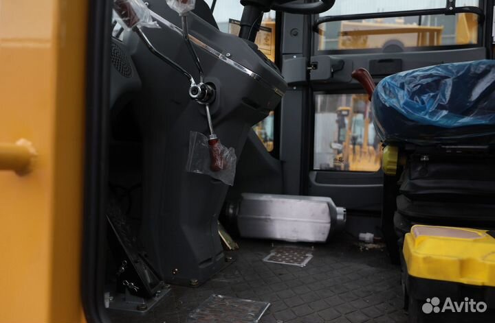 Фронтальный погрузчик LuGong T 928, 2023