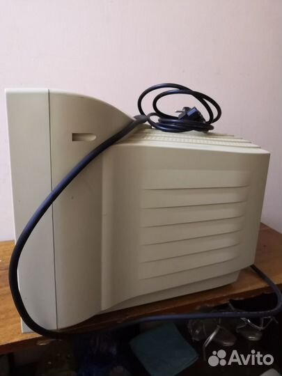 Монитор CTX PR500F