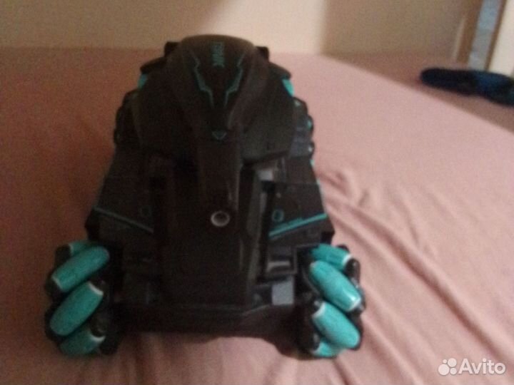 Танк на радио управлении есть браслет