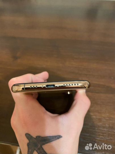 iPhone Xs, 64 ГБ