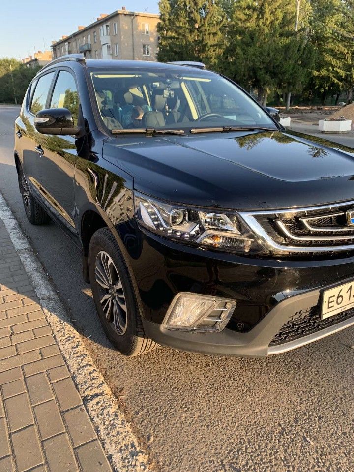Geely Emgrand X7: фото владельца