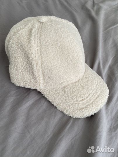 Трендовая кепка плюшевая бейсболка новая