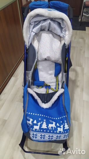 Детские санки с выдвижными колесами