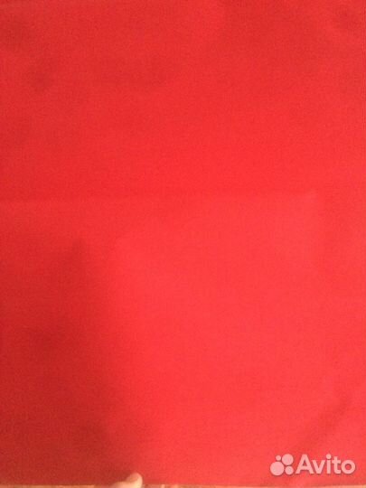 Красная бархотная бумага