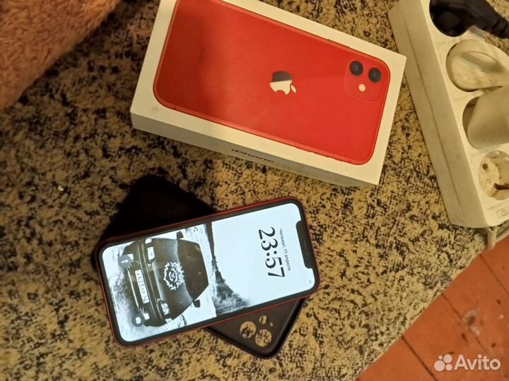 iPhone 11, 64 ГБ