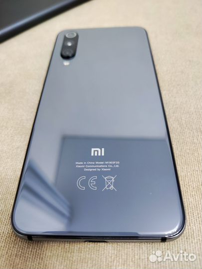 Xiaomi Mi 9 SE, 6/128 ГБ