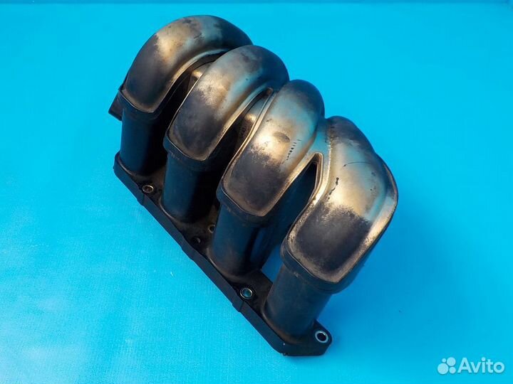 Впускной коллектор toyota Avensis (T250) 2003-2008