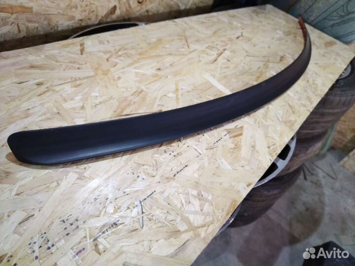 Лип спойлер