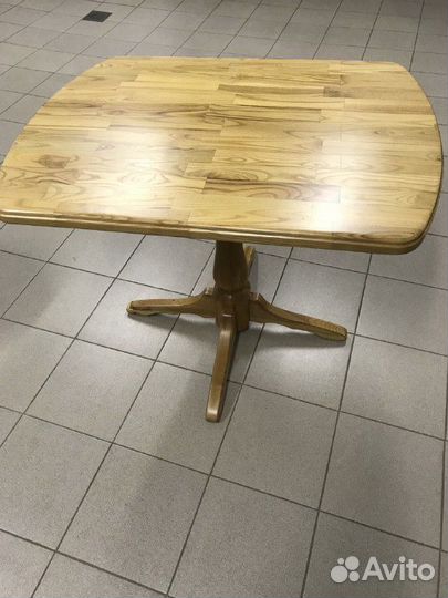 Столы из ясеня