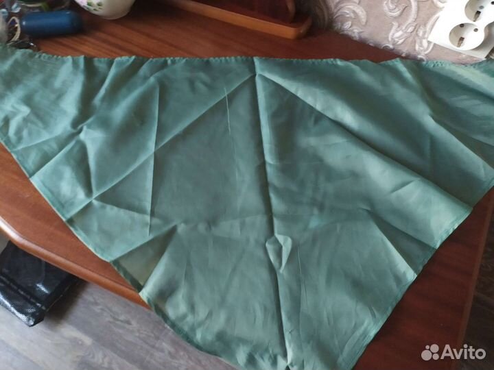 Галстуки и значки