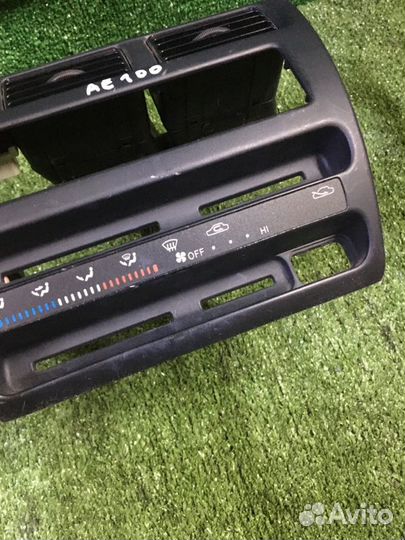 Рамка магнитоллы Toyota Corolla AE100 1994