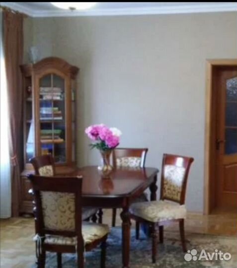 Обеденная группа из массива дерева Малазия