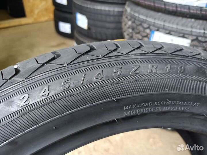 Charmhoo Sports T1 245/45 R19 102W