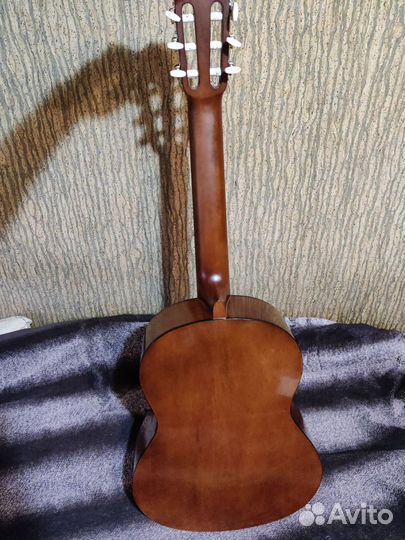 Классическая Гитара Yamaha C40