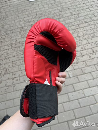 Боксерские перчатки 12 oz