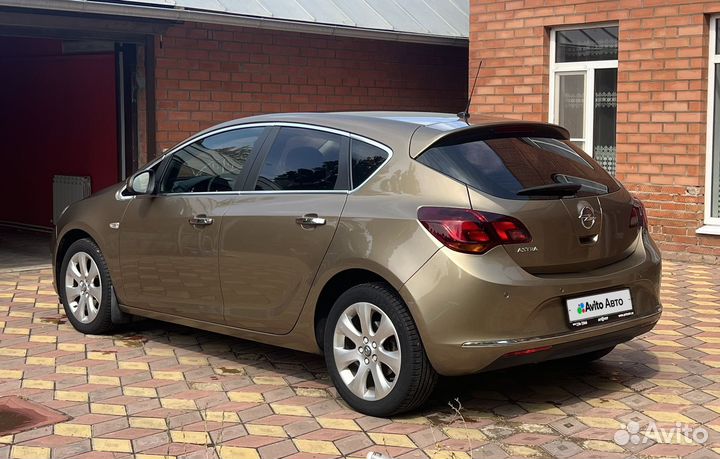 Opel Astra 1.6 МТ, 2013, 203 000 км