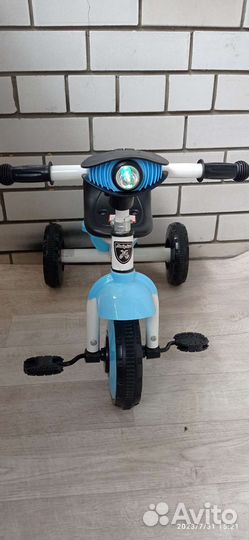 Трехколесный велосипед