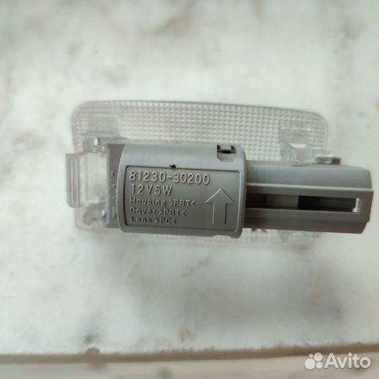 Плафон подсветки двери Toyota LC 200