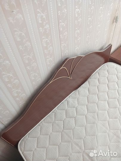 Кровать с матрасом бу