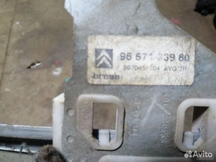 Стеклоподъемник передний левый Citroen C4