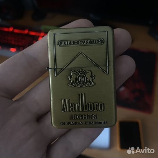 Зажигалка zippo marlboro