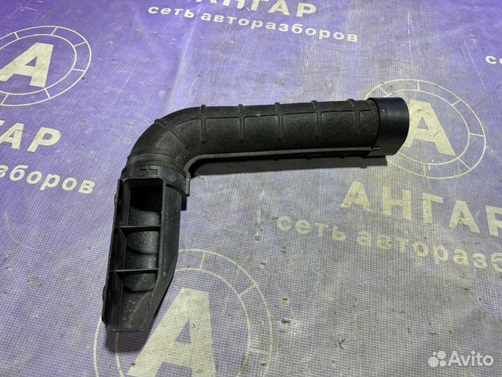 Воздухозаборник Kia Ceed JD G4LC 2016