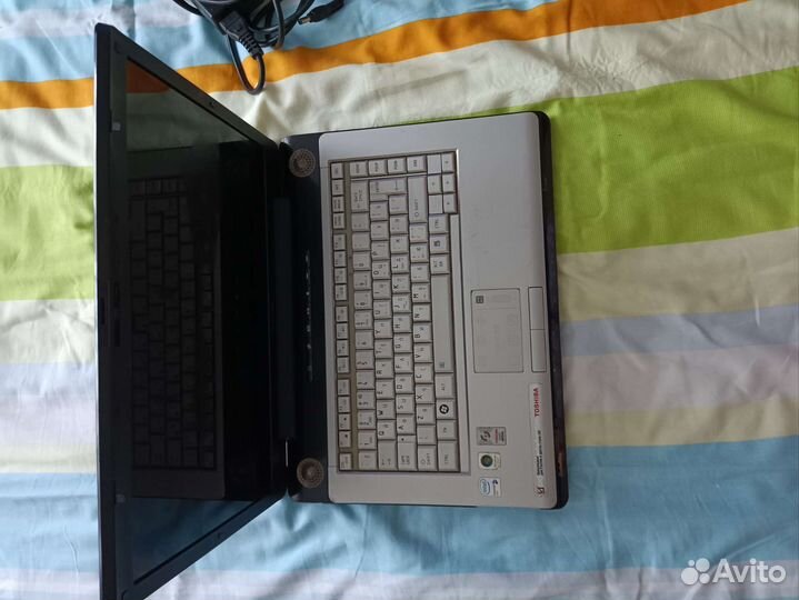 Ноутбук Toshiba на запчасти