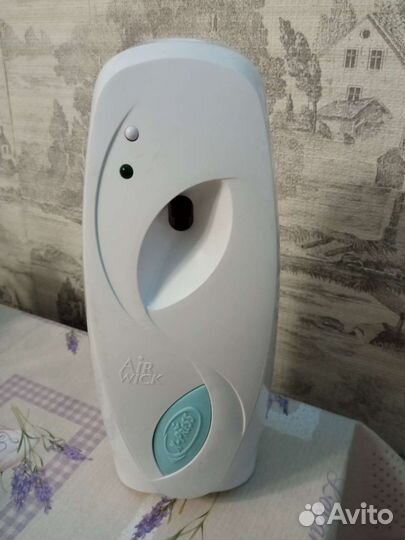 Автоматический дозатор для освежителя воздуха