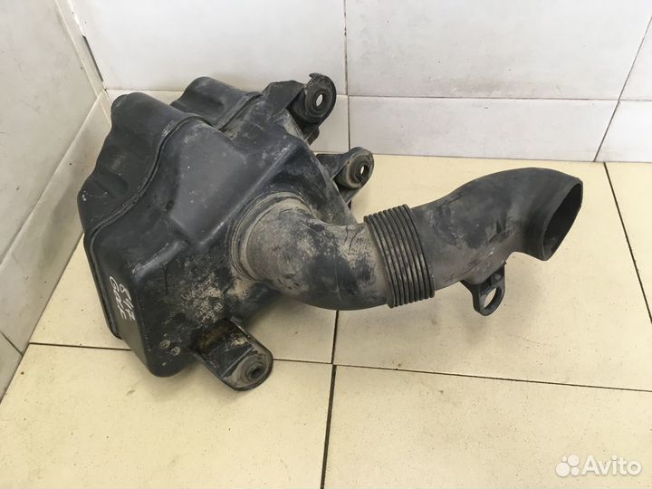 Резонатор воздушного фильтра Golf VI 2009-2012