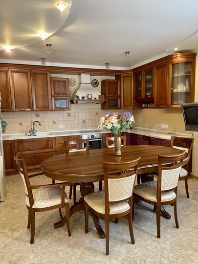 3-к. квартира, 109,5 м², 10/18 эт.