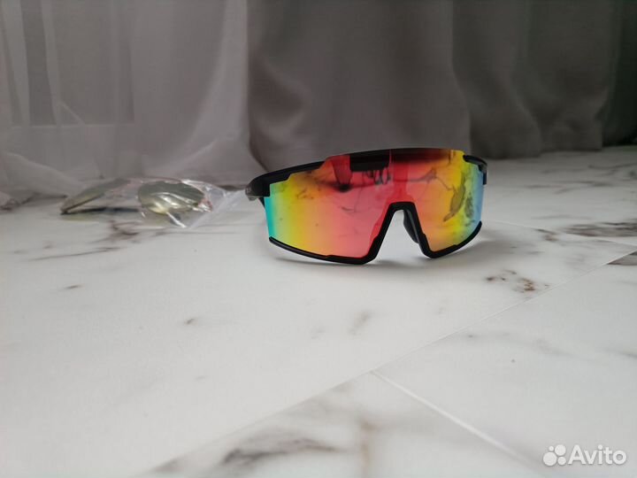 Спортивные очки