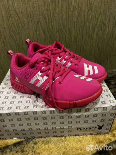 Кроссовки женские