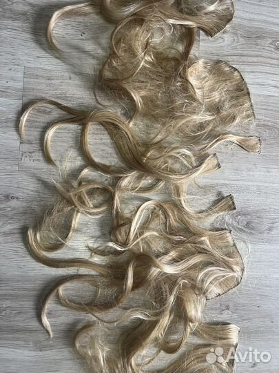 Волосы на заколках искусственные