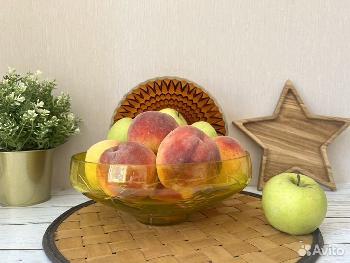 Ваза для фруктов цветное стекло салатник СССР