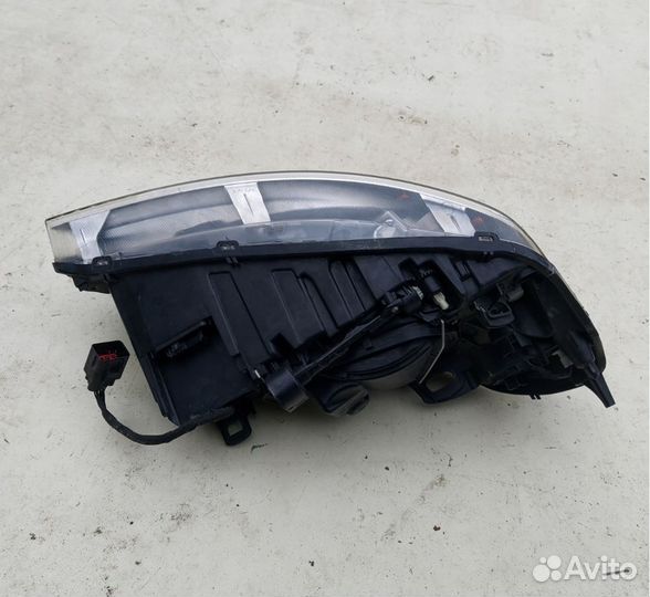 Левая передняя фара volvo XC60 США