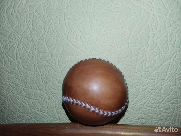 Бейсбольный мяч
